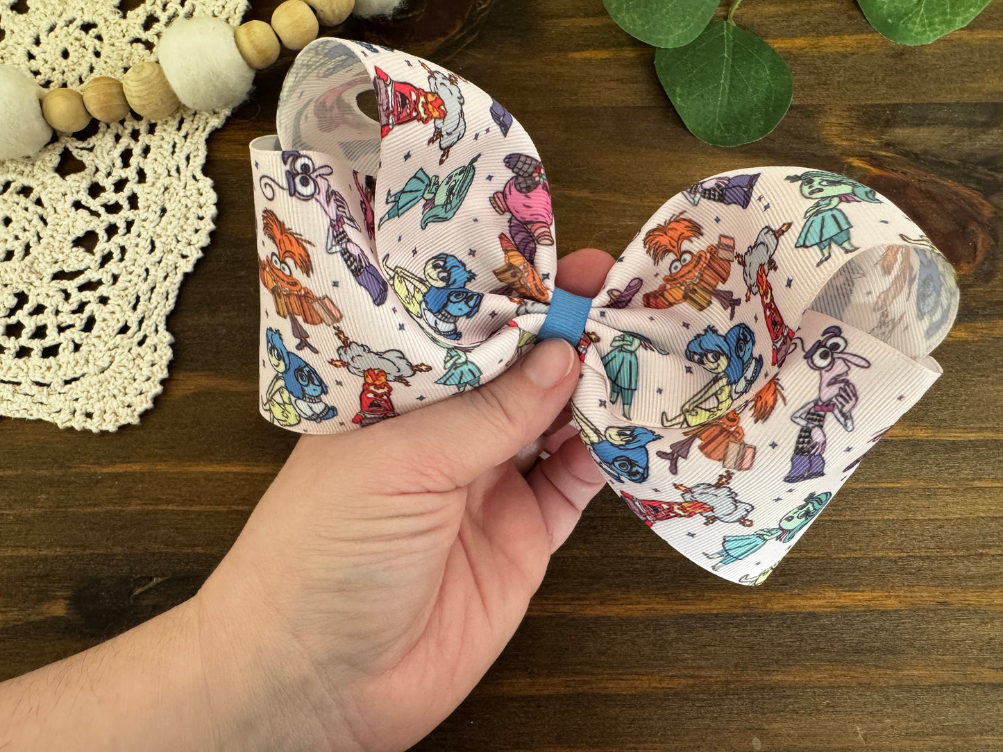 Snazzy Bow - Heirloom Tales