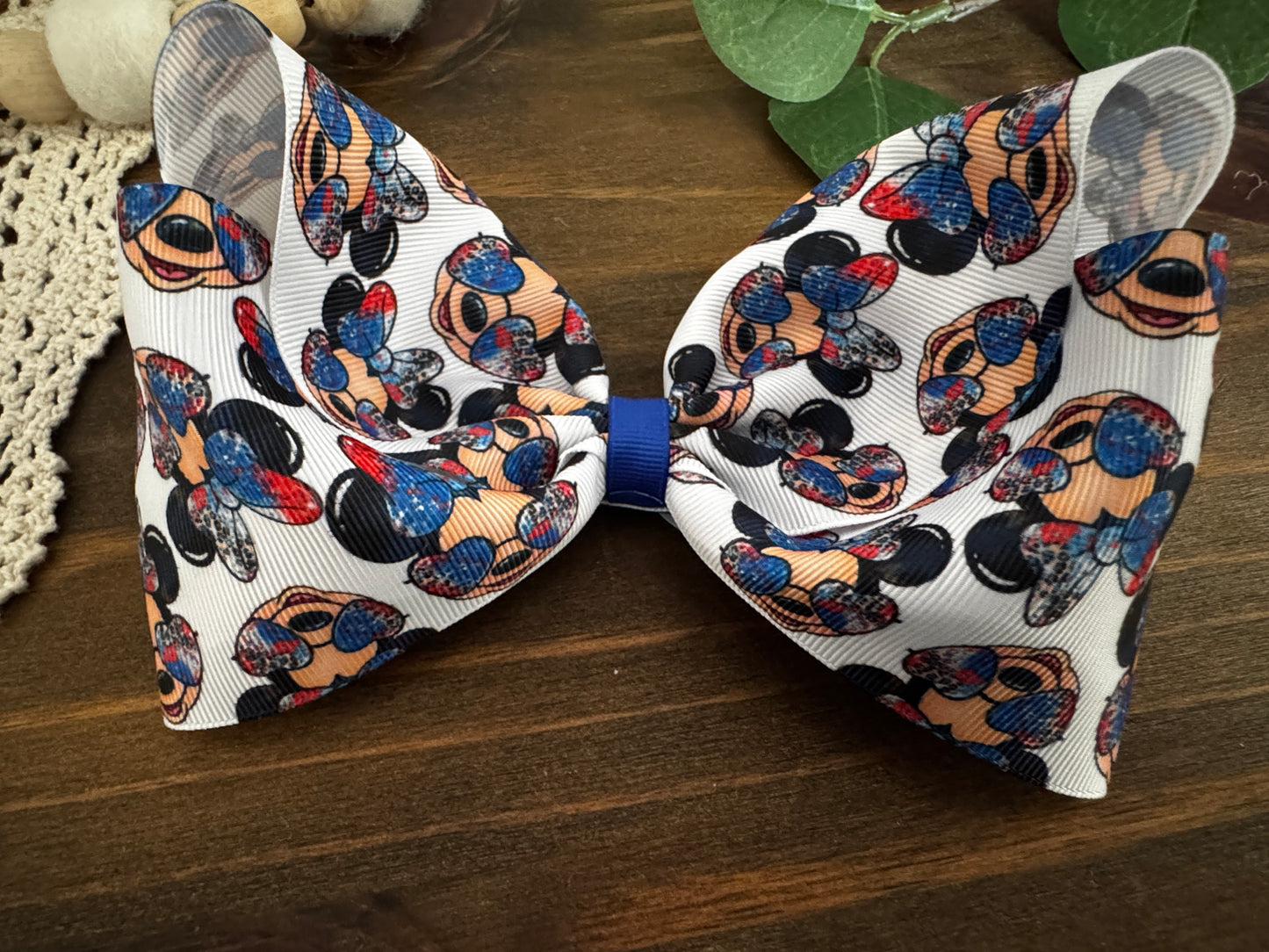 Snazzy Bow - Heirloom Tales