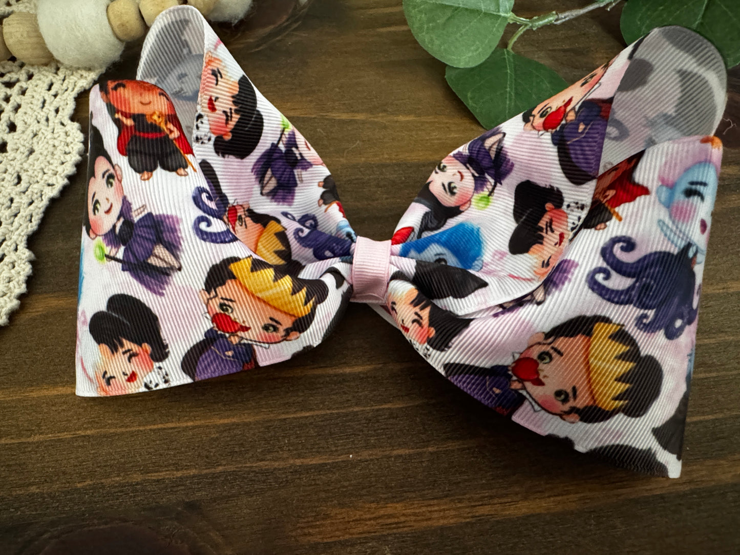 Snazzy Bow - Heirloom Tales