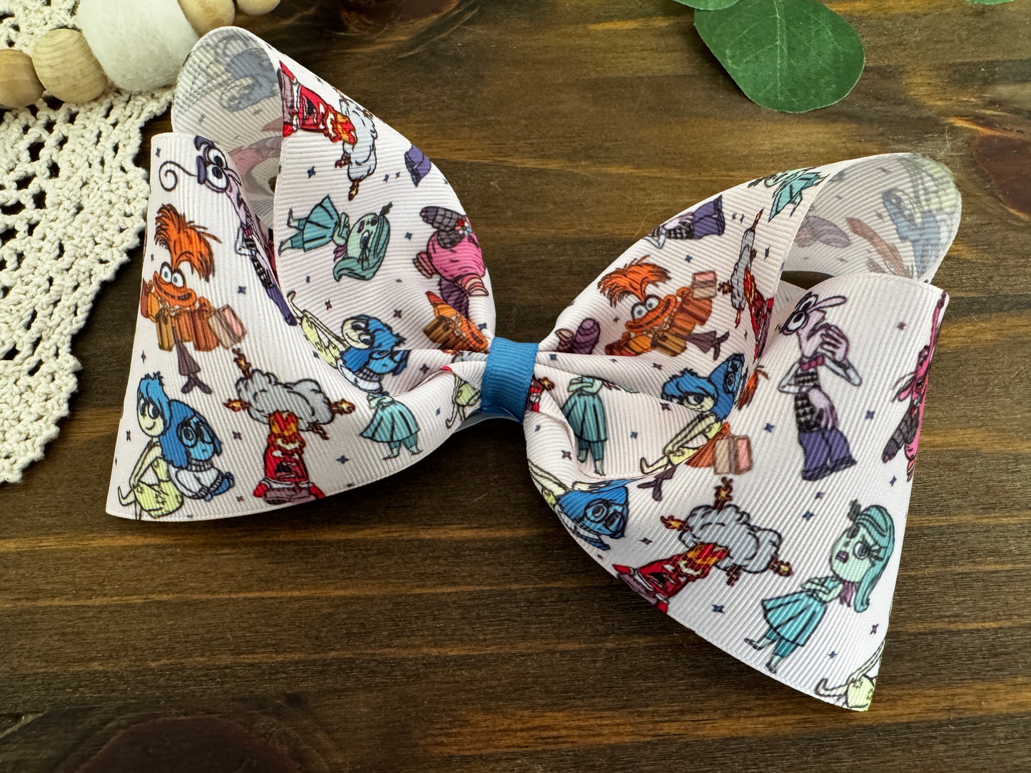 Snazzy Bow - Heirloom Tales