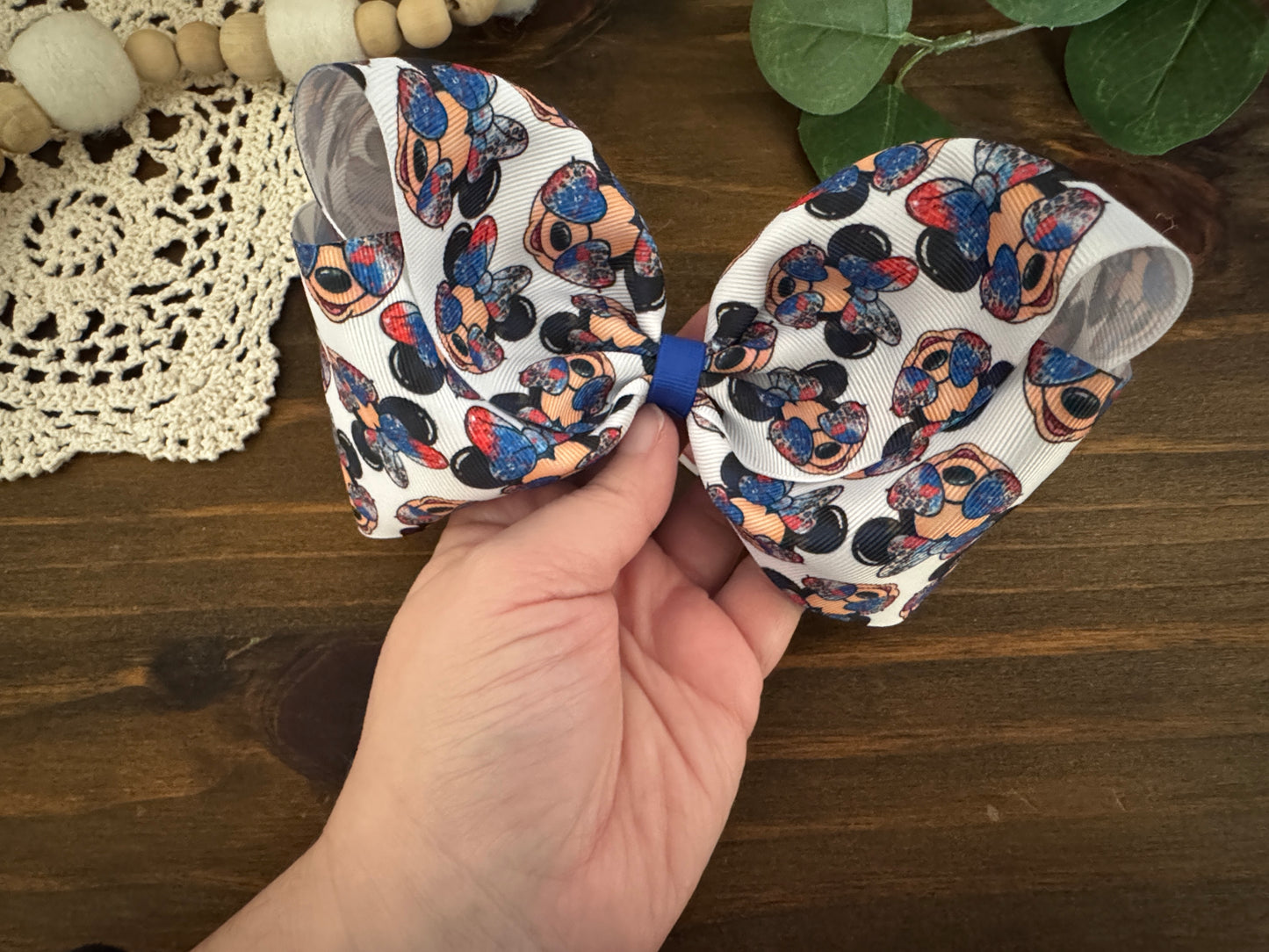 Snazzy Bow - Heirloom Tales