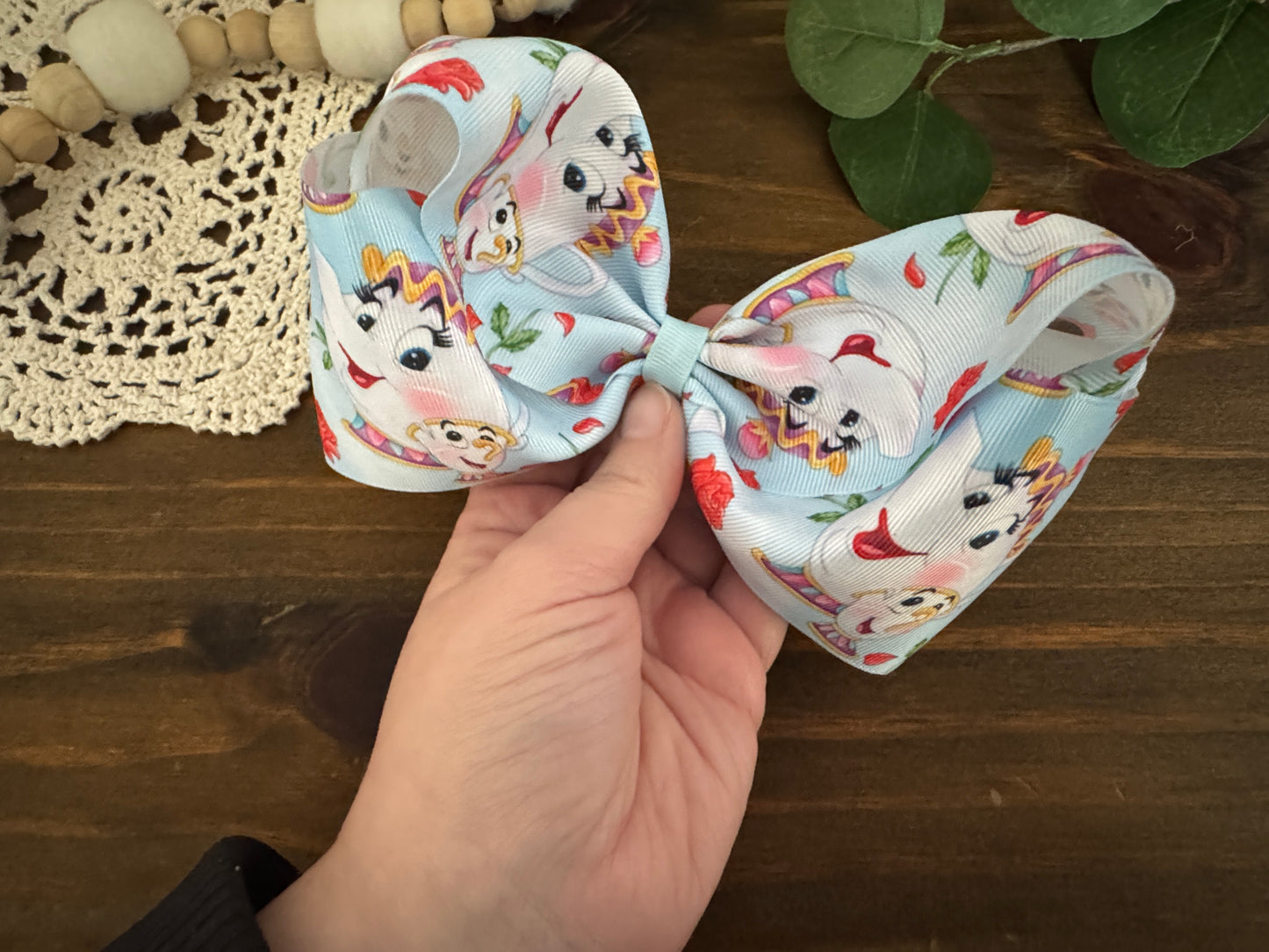 Snazzy Bow - Heirloom Tales